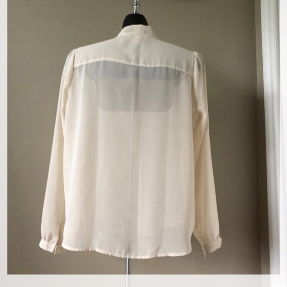 Forever 21 Medium Cream - Picture 2 of 2